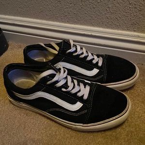 Black Vans size 9 male size 10.5 female leather-suede - gum soles *needs laces*